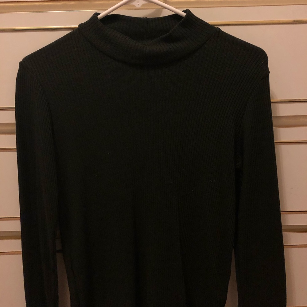 UNIQLO Medium Dark Olive Green High Neck Sweater
